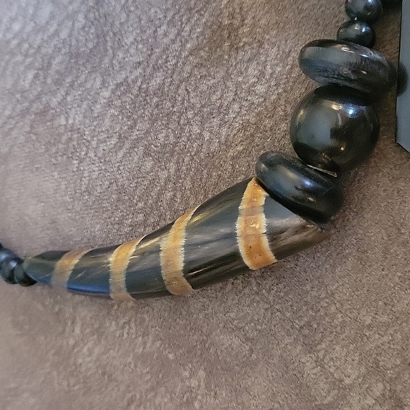 Vtg Antler Beaded Horn Carved Elephant Pendant African Unisex Necklace - Picture 4 of 11